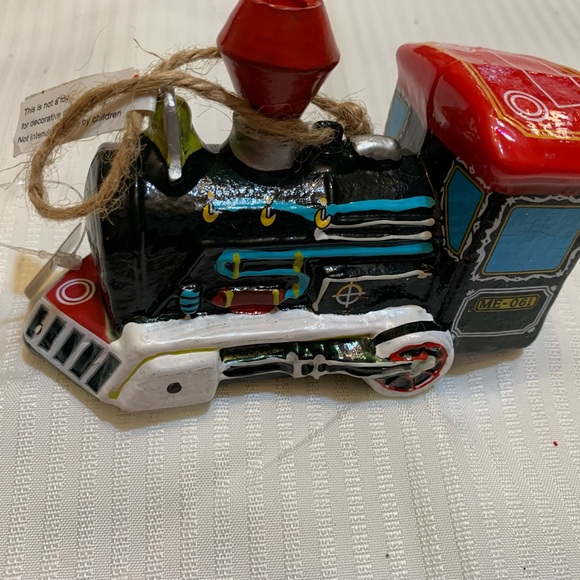 Trimsetter by Dillard's Glass Train LOCOMOTIVE Handcrafted Ornament NWT - Picture 2 of 4